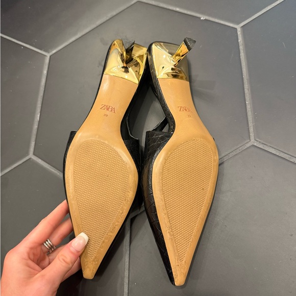 Zara Black Croc-Pattern Heels - Picture 2 of 2